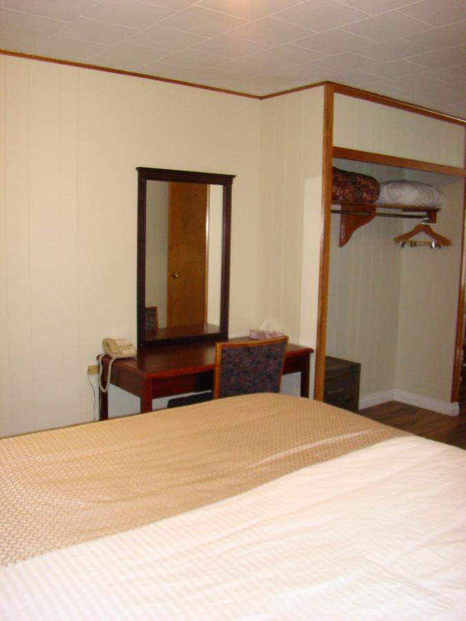 Paddock Inn Coleman Dış mekan fotoğraf