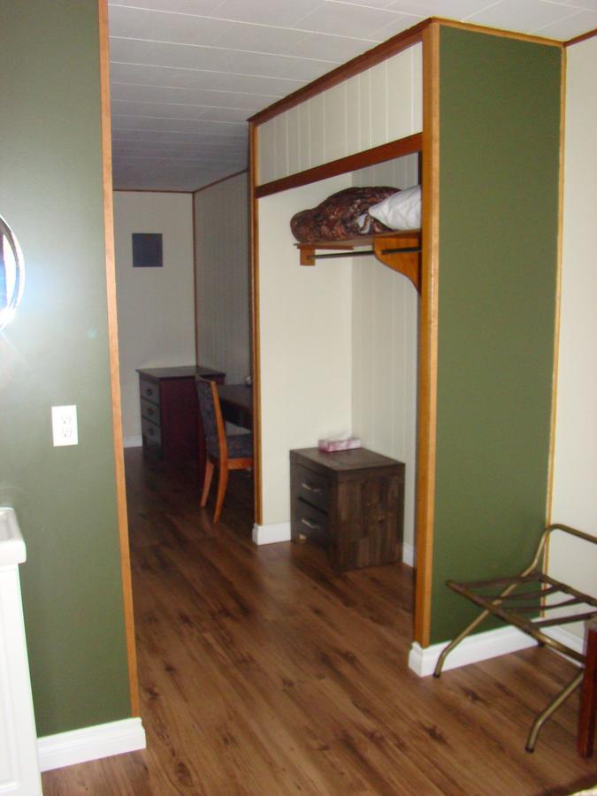 Paddock Inn Coleman Dış mekan fotoğraf